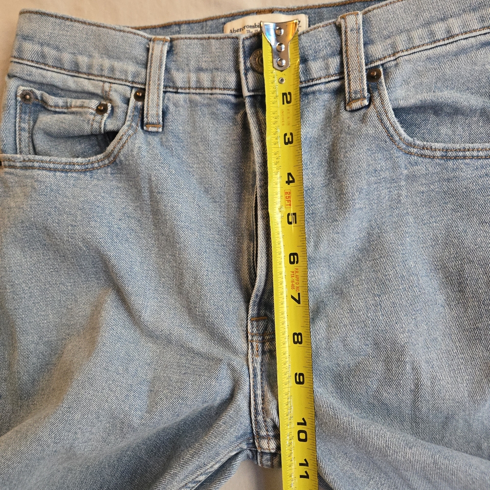 Abercrombie & Fitch The Skinny High Rise Ripped Knee Light Blue Jeans - Picture 7 of 11